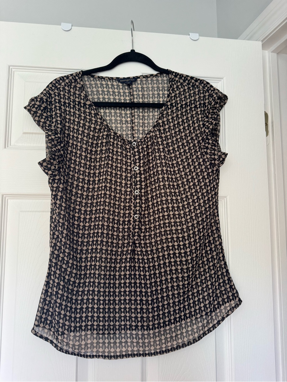 Banana Republic Black and Cream Geometric Button-Front Blouse